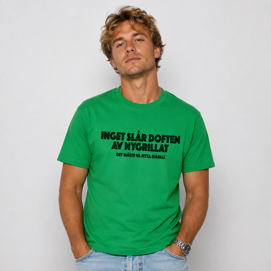 Doften Av Nygrillat T-shirt