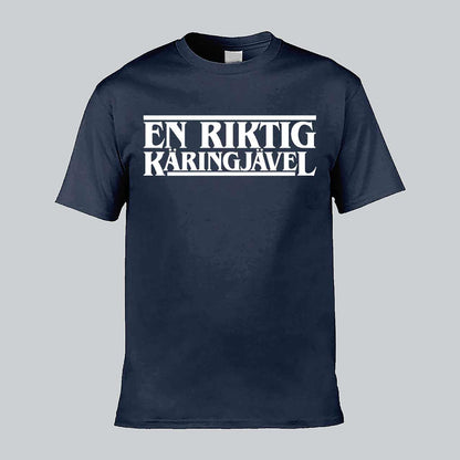 En Riktig Käringjävel T-shirt