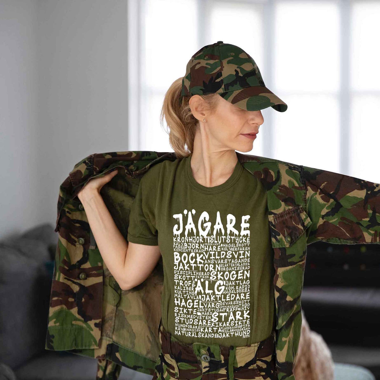 Jägare Graffiti Text T-shirt